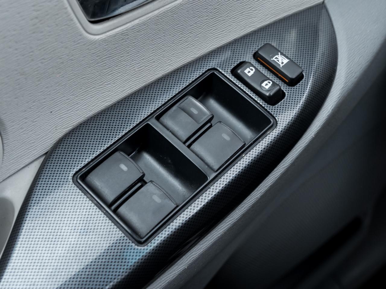 2013 Toyota Sienna V6 SE FWD -Sunroof-Rear Entertainment/Camera-Power Photo