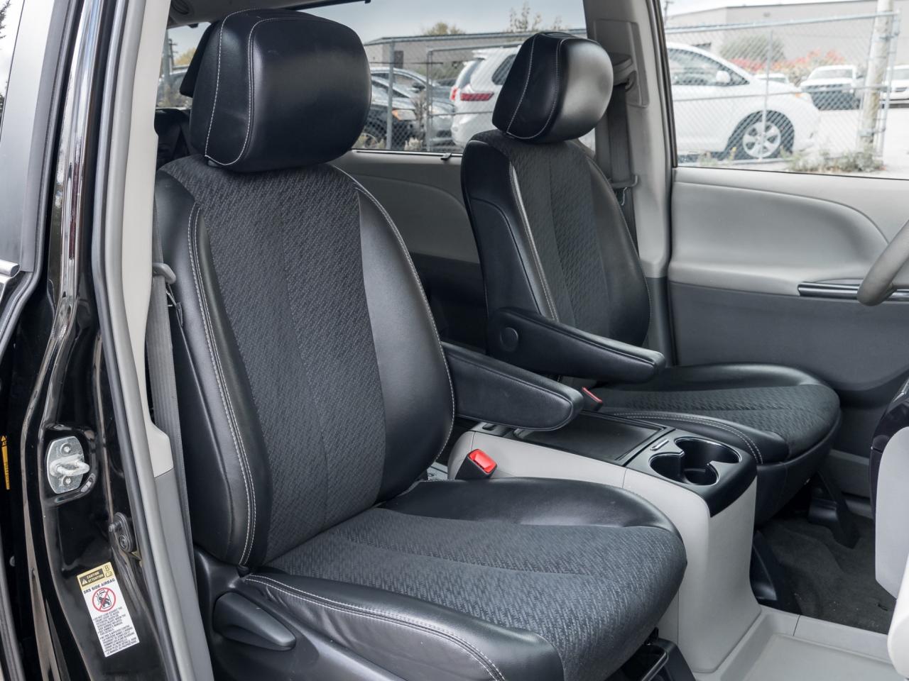 2013 Toyota Sienna V6 SE FWD -Sunroof-Rear Entertainment/Camera-Power Photo