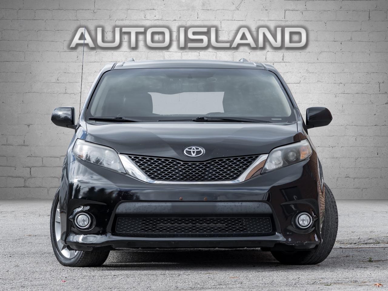 2013 Toyota Sienna V6 SE FWD -Sunroof-Rear Entertainment/Camera-Power Photo