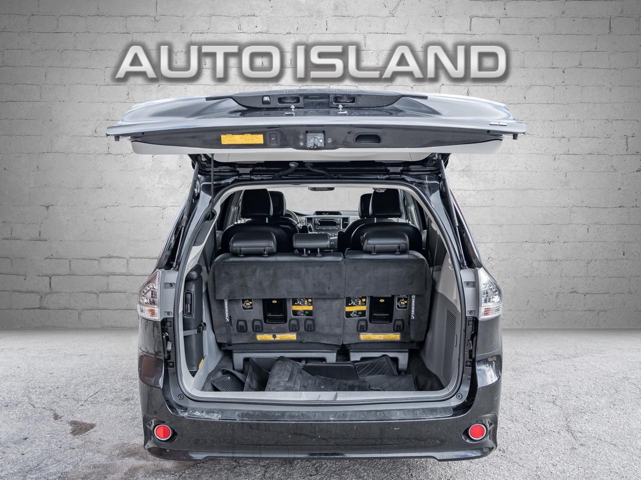 2013 Toyota Sienna V6 SE FWD -Sunroof-Rear Entertainment/Camera-Power Photo