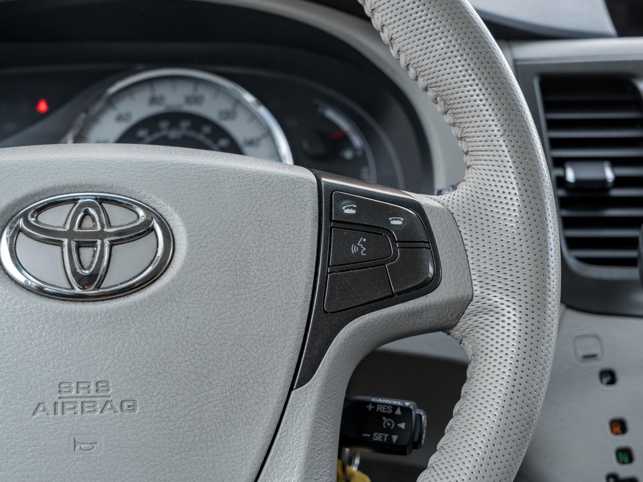 2013 Toyota Sienna V6 SE FWD -Sunroof-Rear Entertainment/Camera-Power Photo