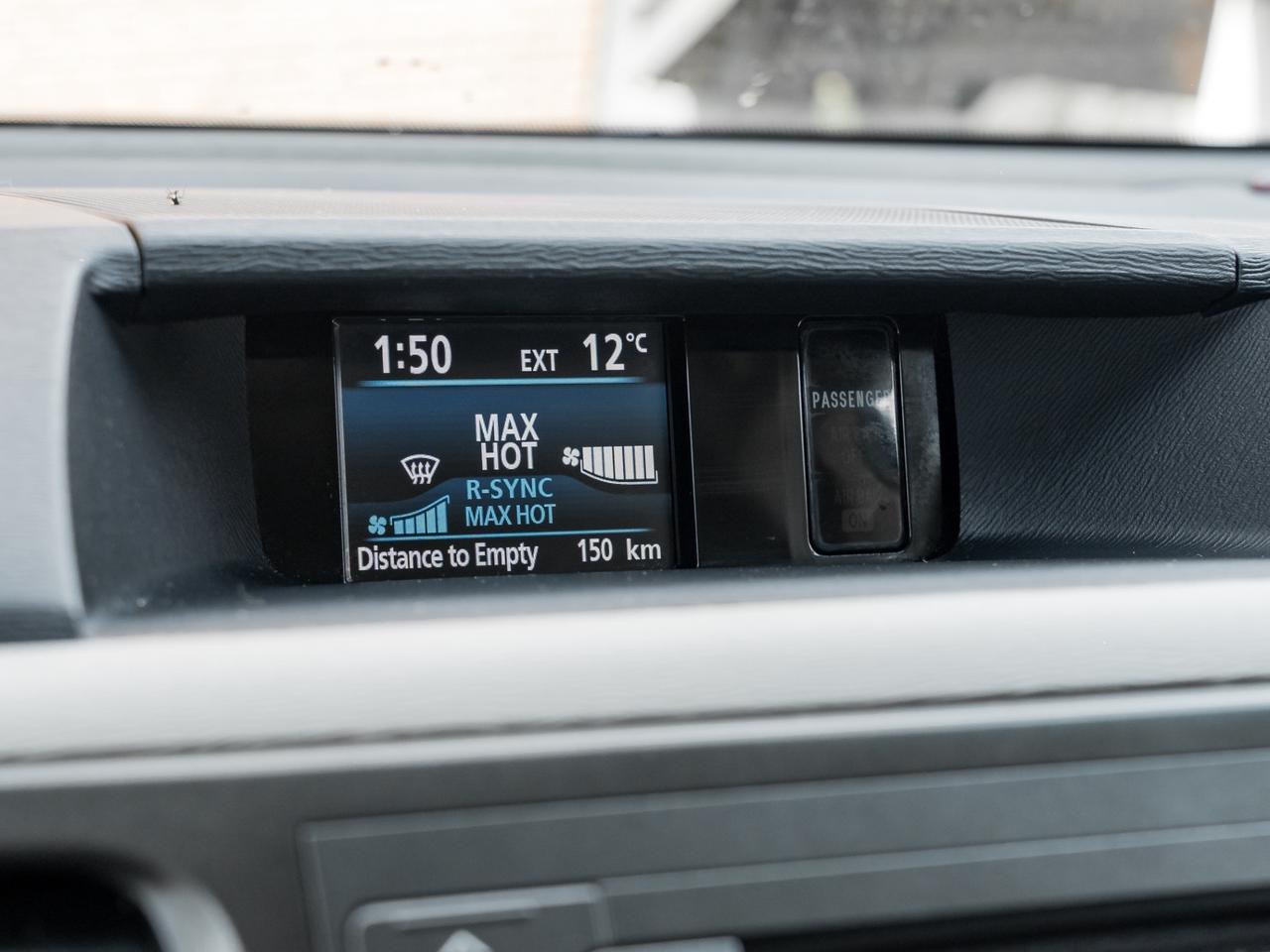 2013 Toyota Sienna V6 SE FWD -Sunroof-Rear Entertainment/Camera-Power Photo