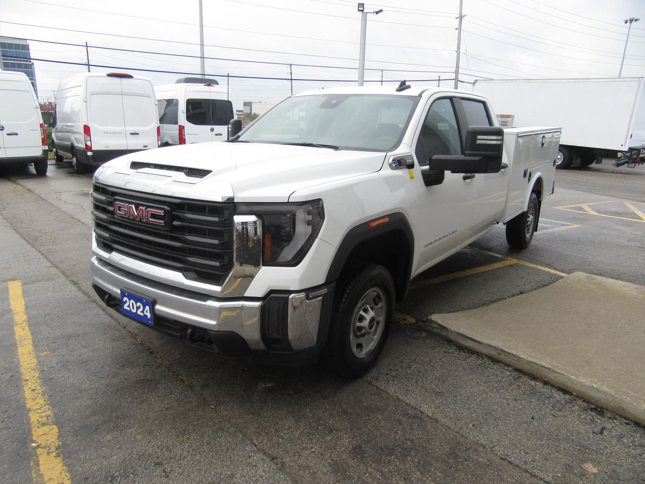 2024 GMC 2500 HD CREW CAB 4X4 NEW SERVICE UTLITY BODY Photo