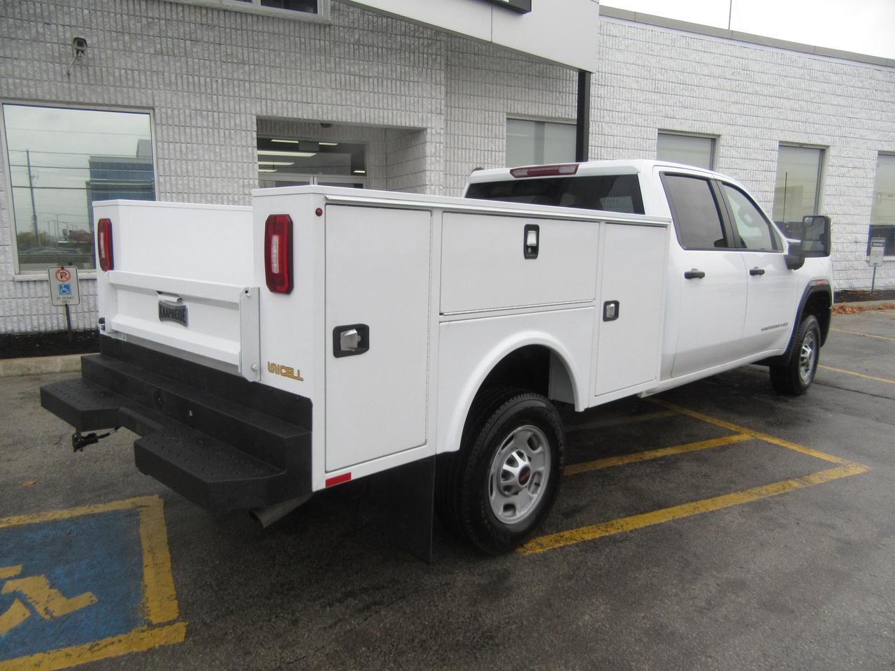 2024 GMC 2500 HD CREW CAB 4X4 NEW SERVICE UTLITY BODY Photo2