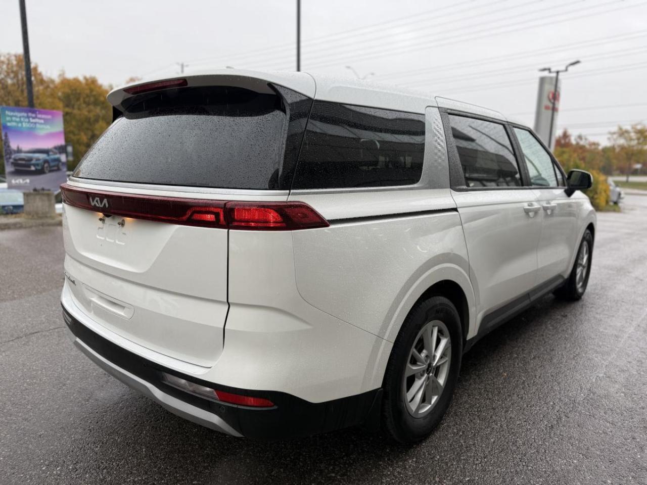 2022 Kia Carnival LX FWD Photo