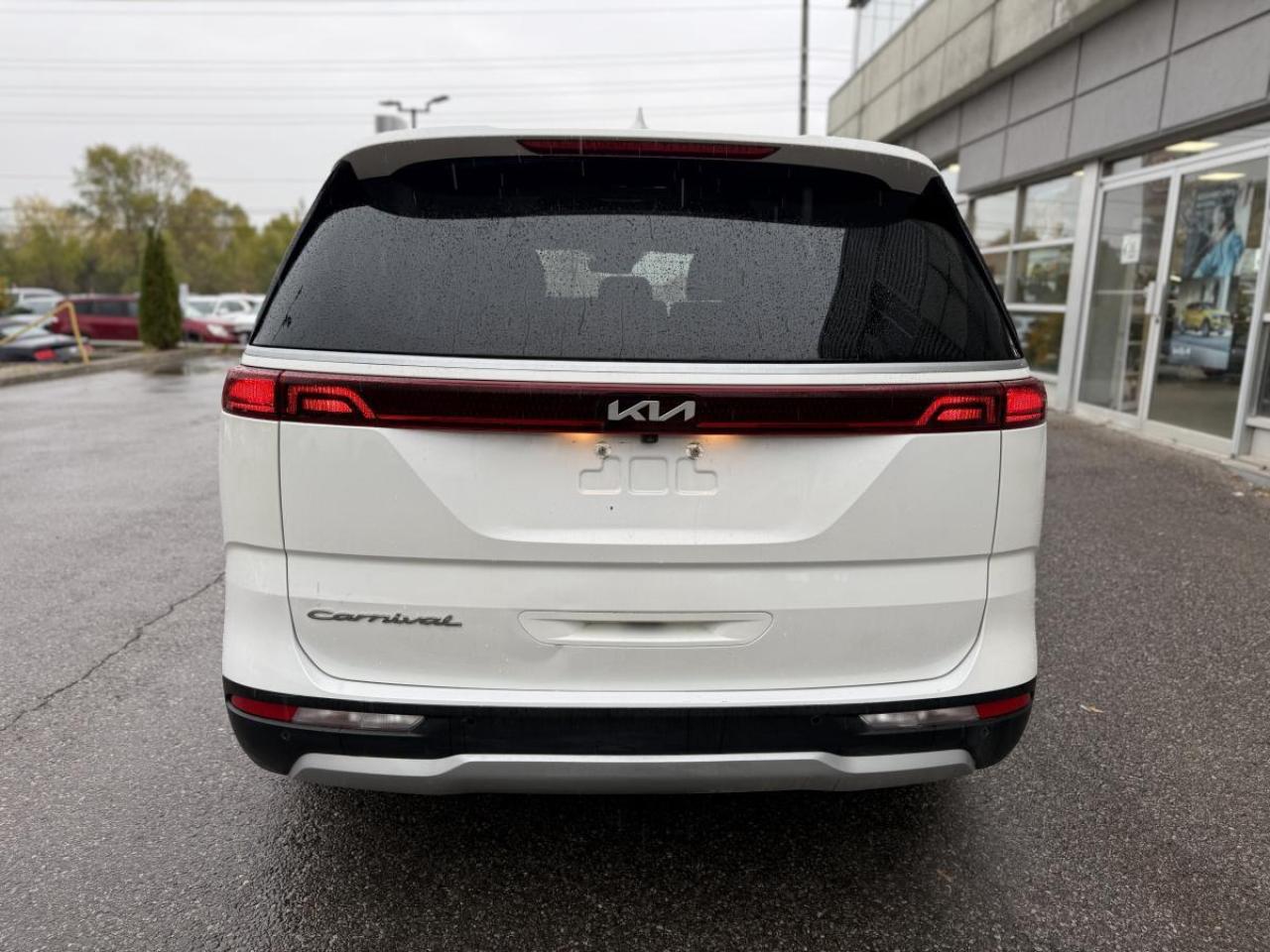 2022 Kia Carnival LX FWD Photo
