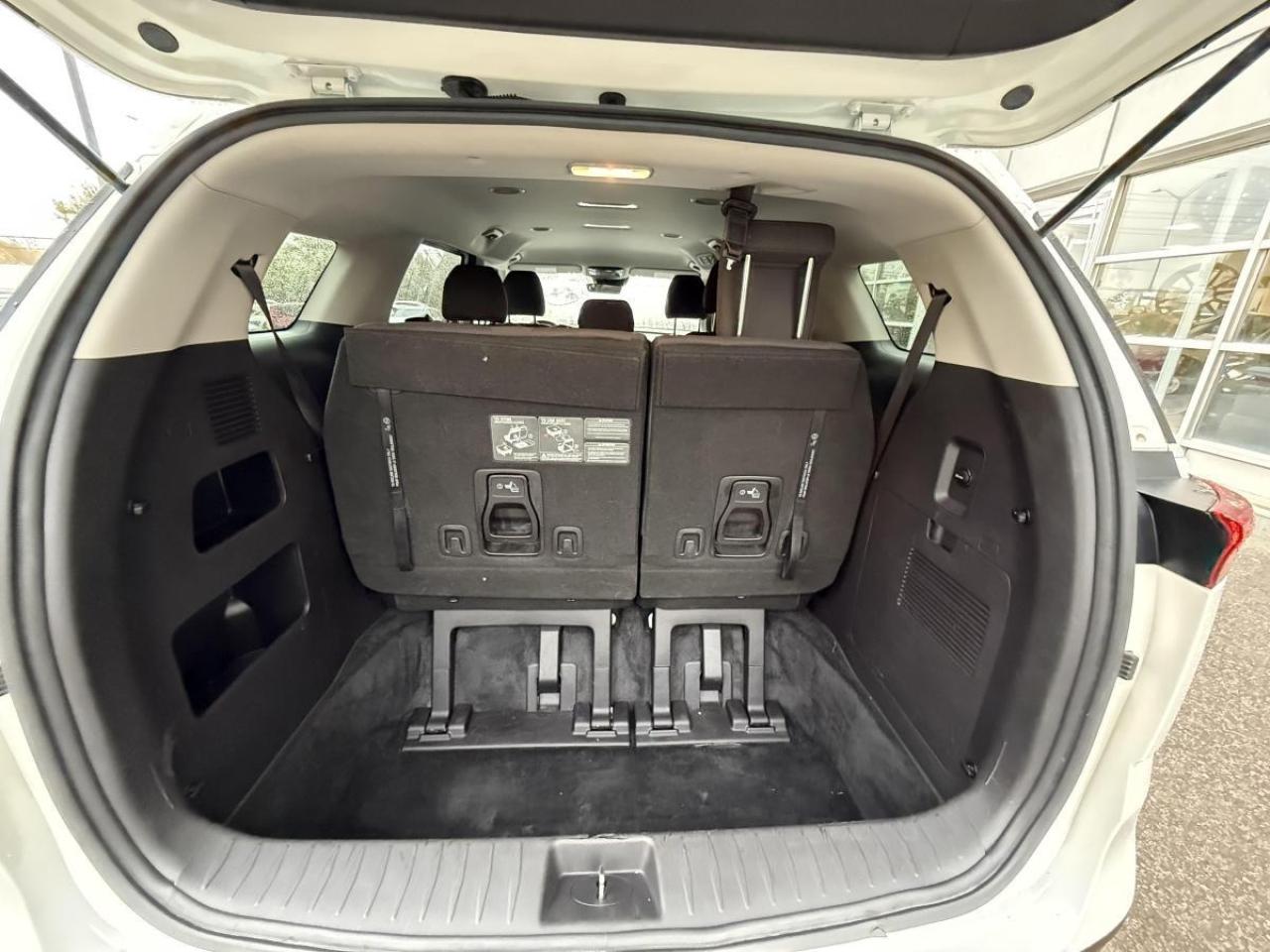 2022 Kia Carnival LX FWD Photo