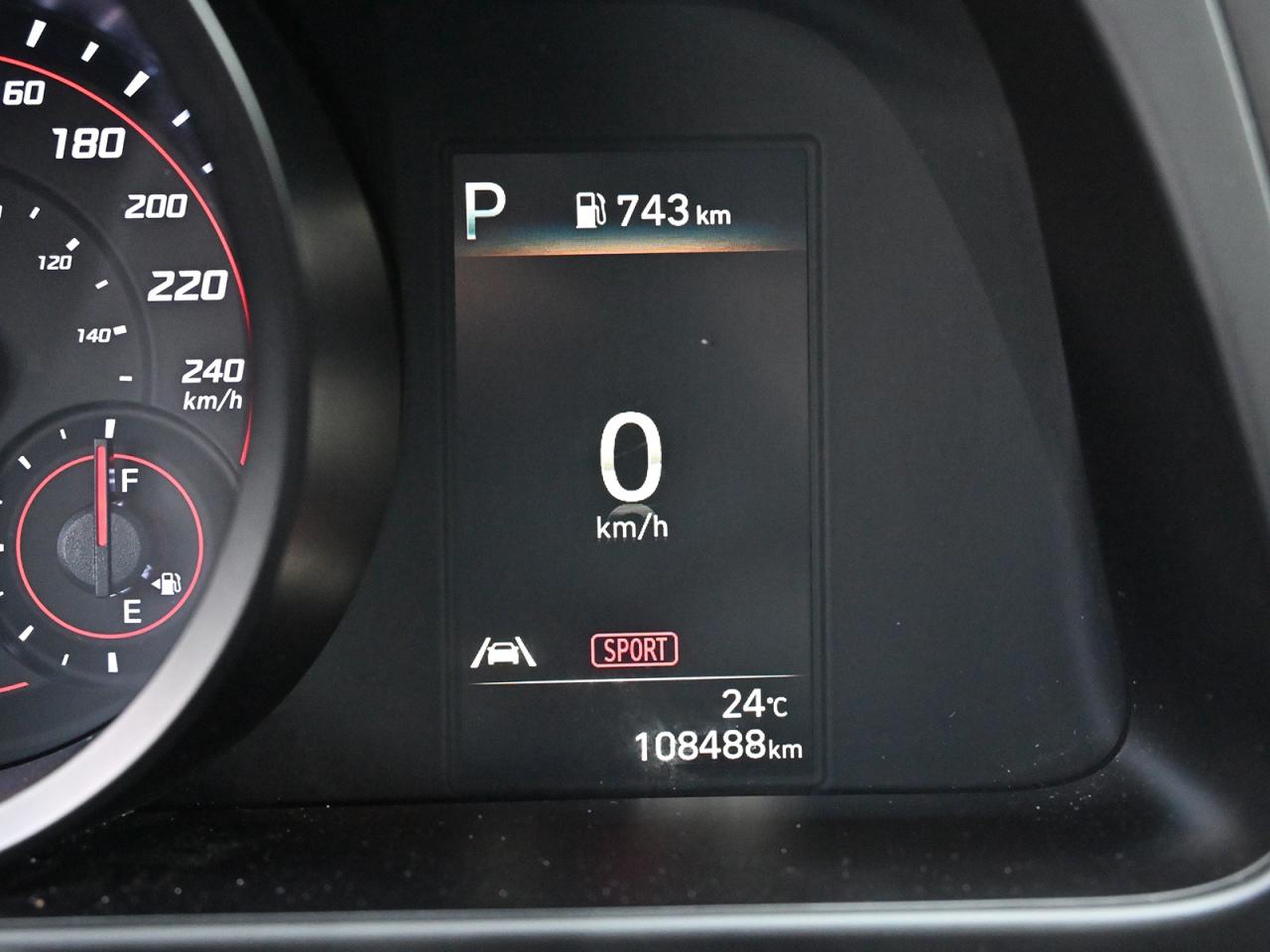 2022 Hyundai Elantra Preferred ~Heated Seats + Wheel ~Camera ~Moonroof Photo