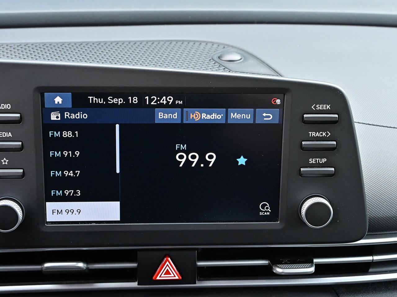 2022 Hyundai Elantra Preferred ~Heated Seats + Wheel ~Camera ~Moonroof Photo