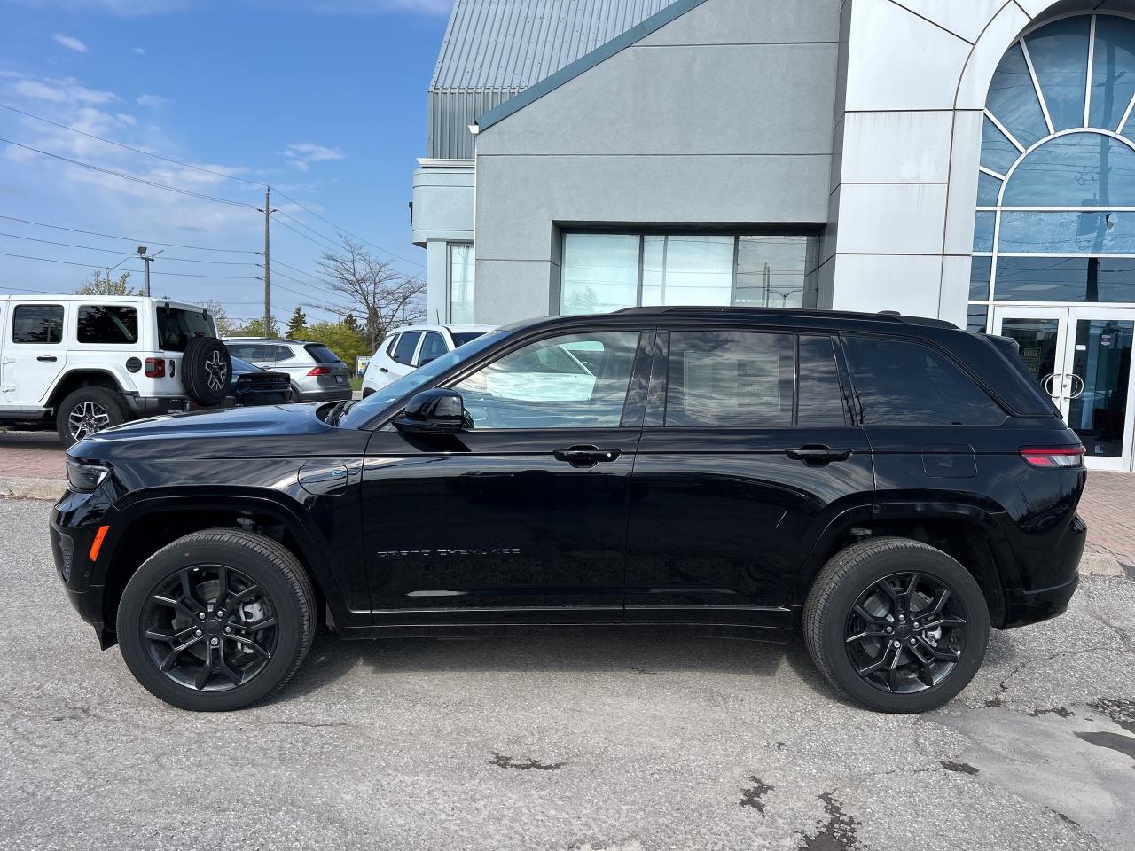 2023 Jeep Grand Cherokee 4xe - 30th Anniversary Photo