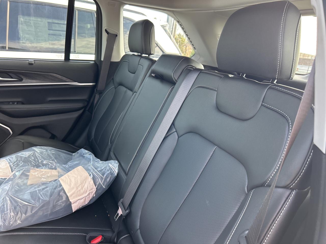 2023 Jeep Grand Cherokee 4xe - 30th Anniversary Photo