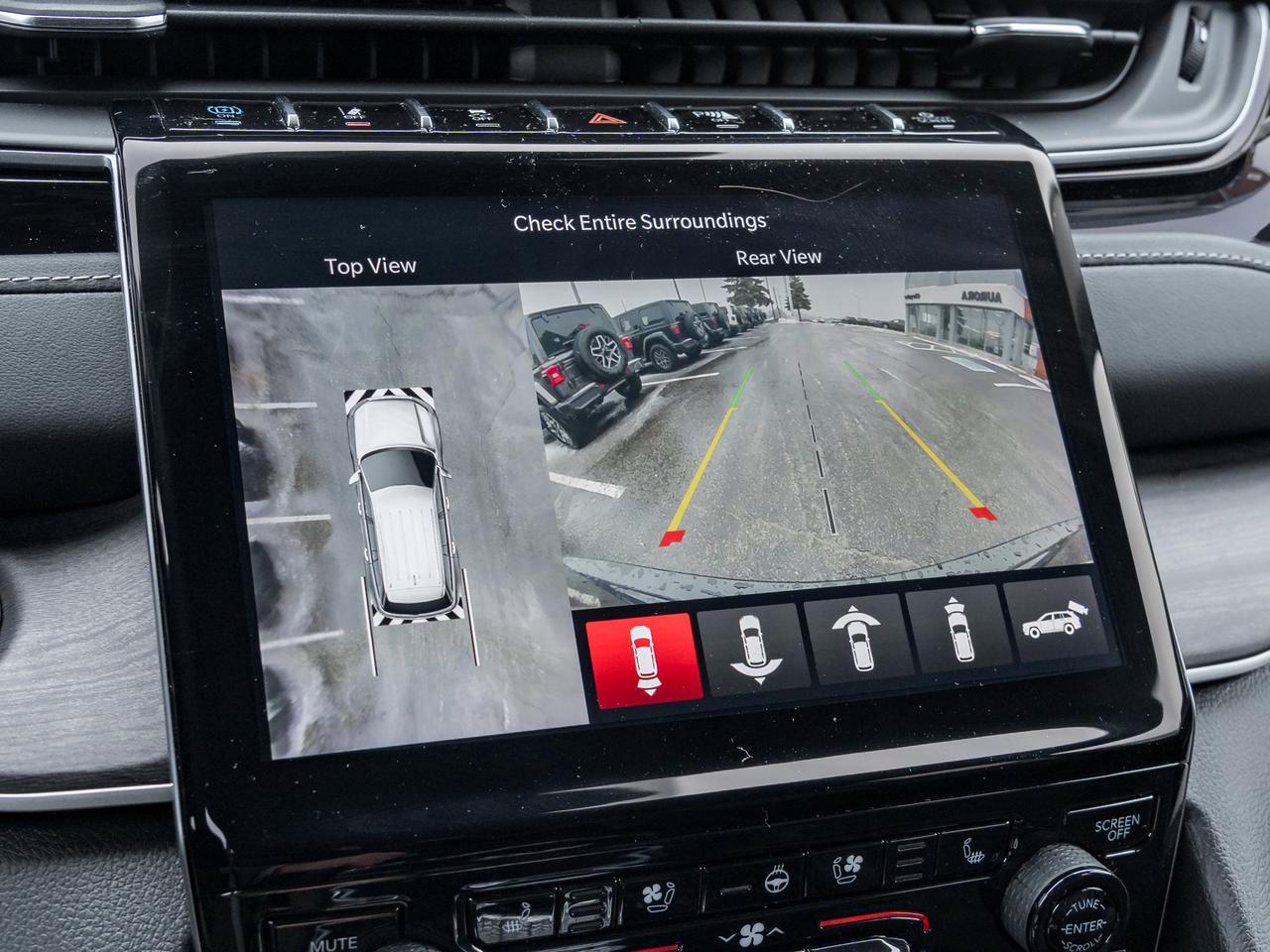 2023 Jeep Grand Cherokee 4xe 30th Anniversary Photo