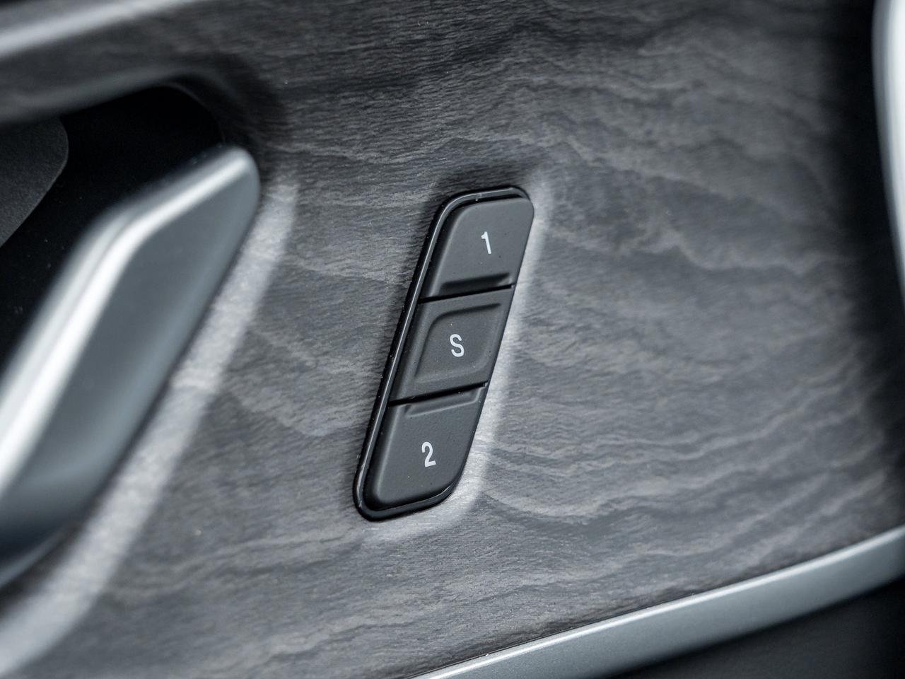 2023 Jeep Grand Cherokee 4xe 30th Anniversary Photo