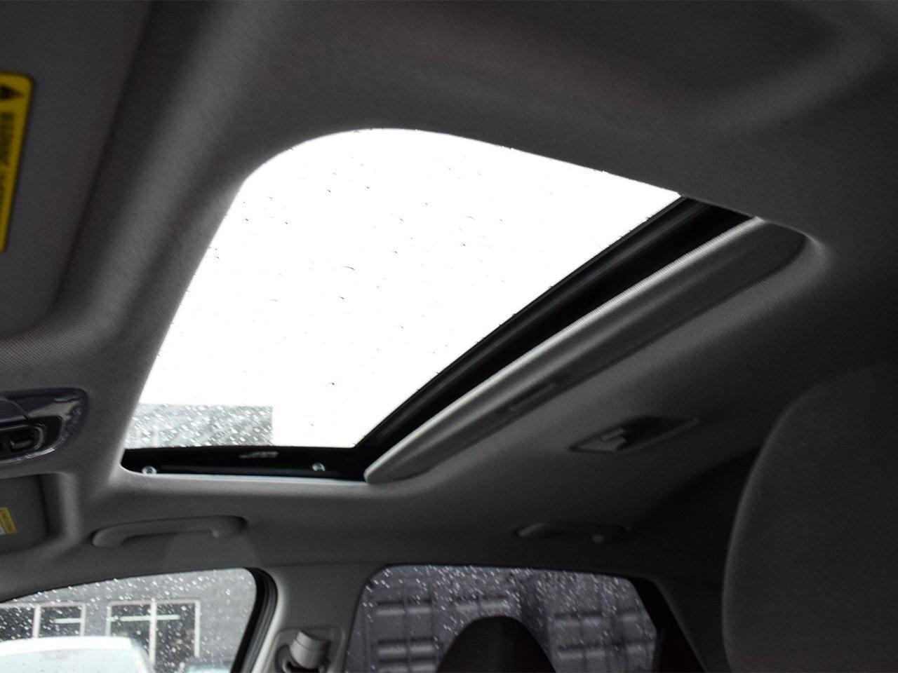 2025 Hyundai Elantra Preferred Finance Discount $1500 Applied Photo