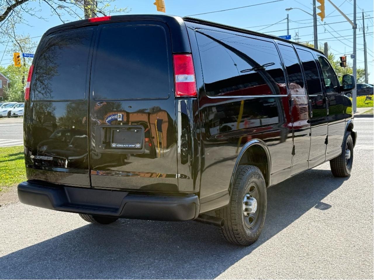 2022 Chevrolet Express 155 Long Wheel Base Certified Warranty LowKMs Photo2