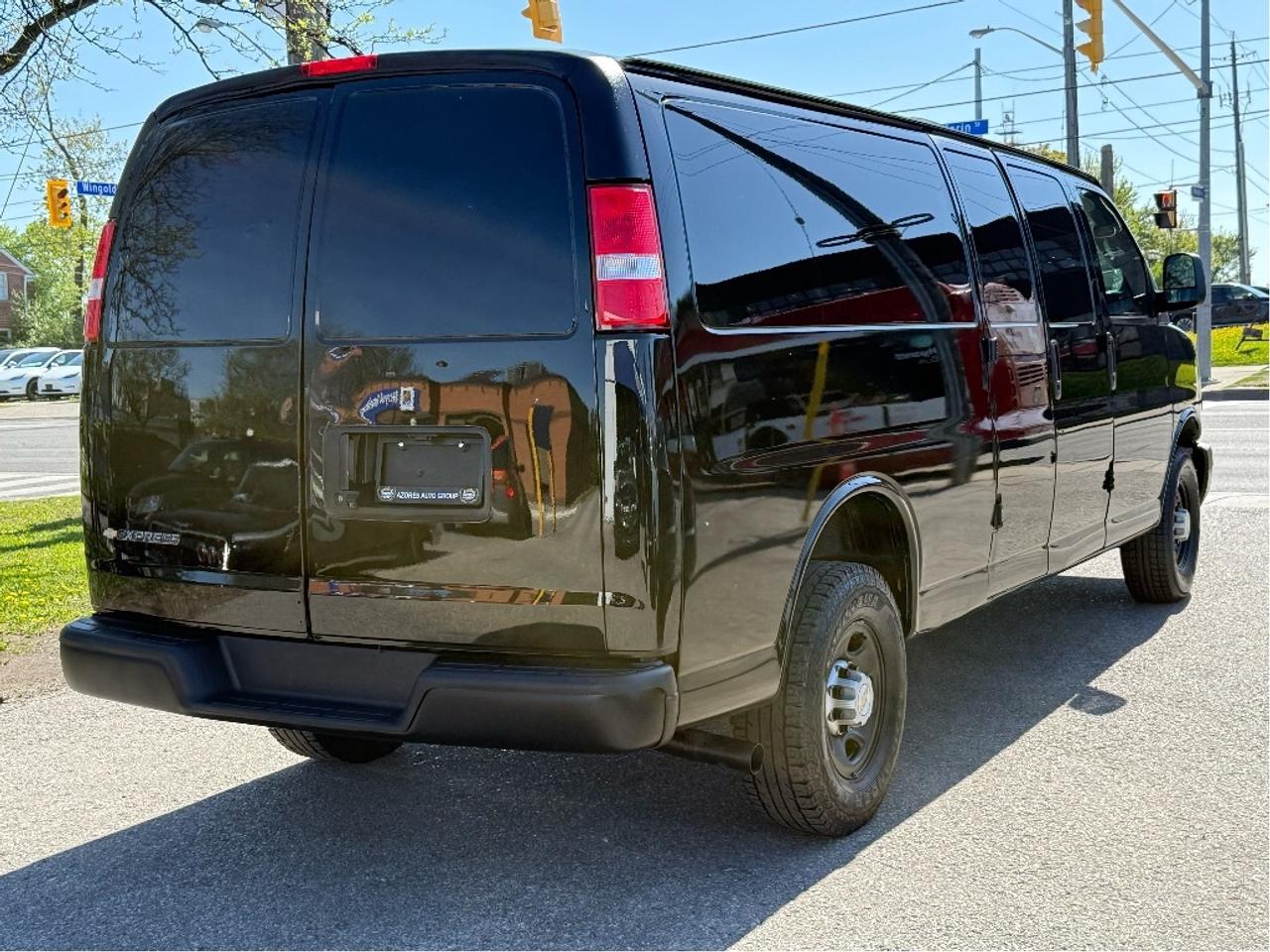 2022 Chevrolet Express 155 Long Wheel Base Certified Warranty LowKMs Photo2