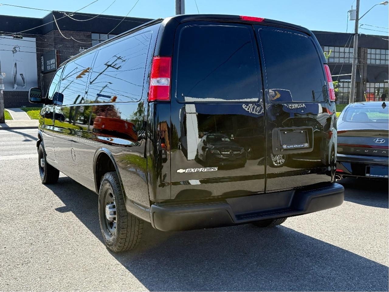 2022 Chevrolet Express 155 Long Wheel Base Certified Warranty LowKMs Photo