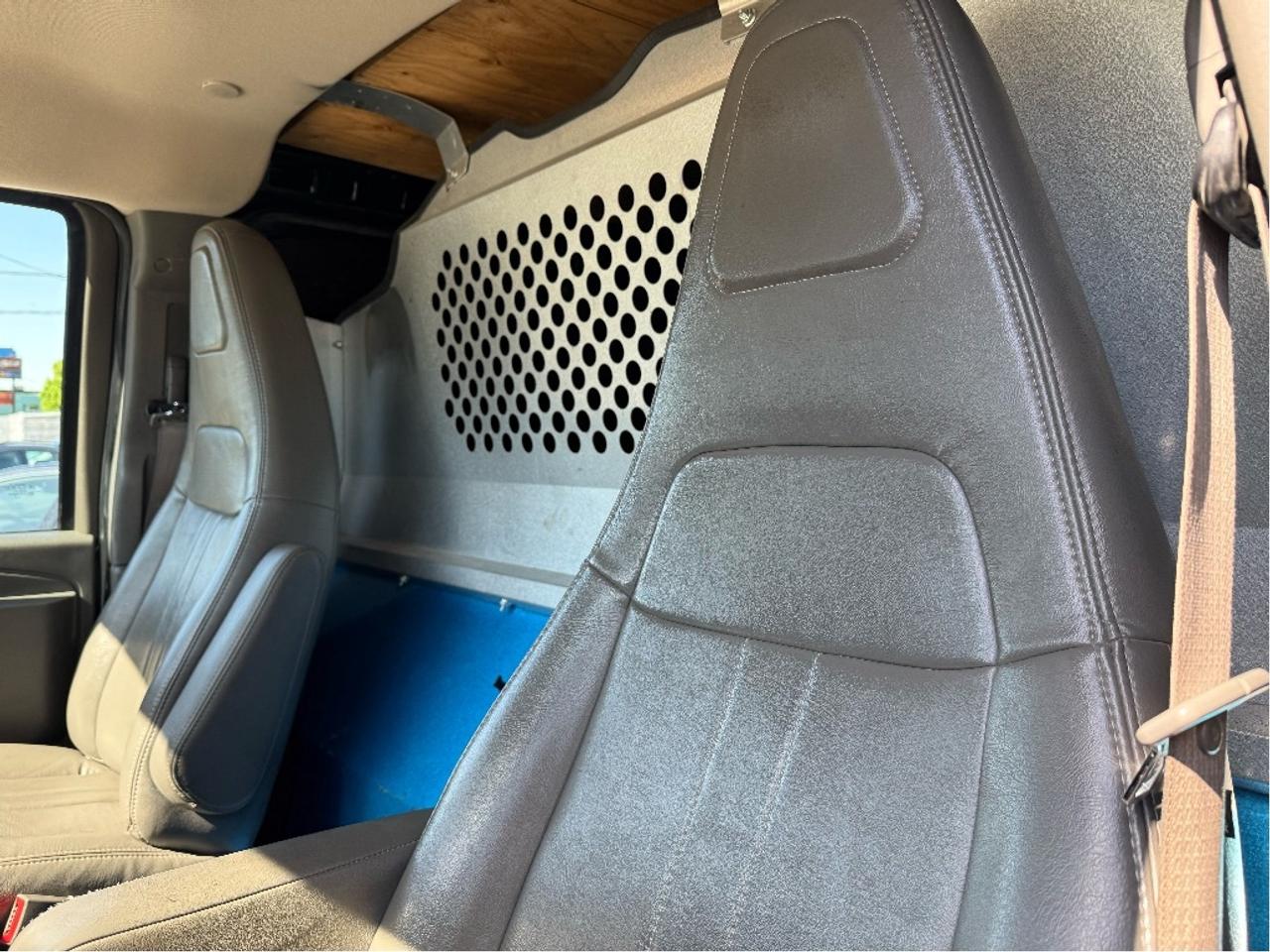 2022 Chevrolet Express 155 Long Wheel Base Certified Warranty LowKMs Photo