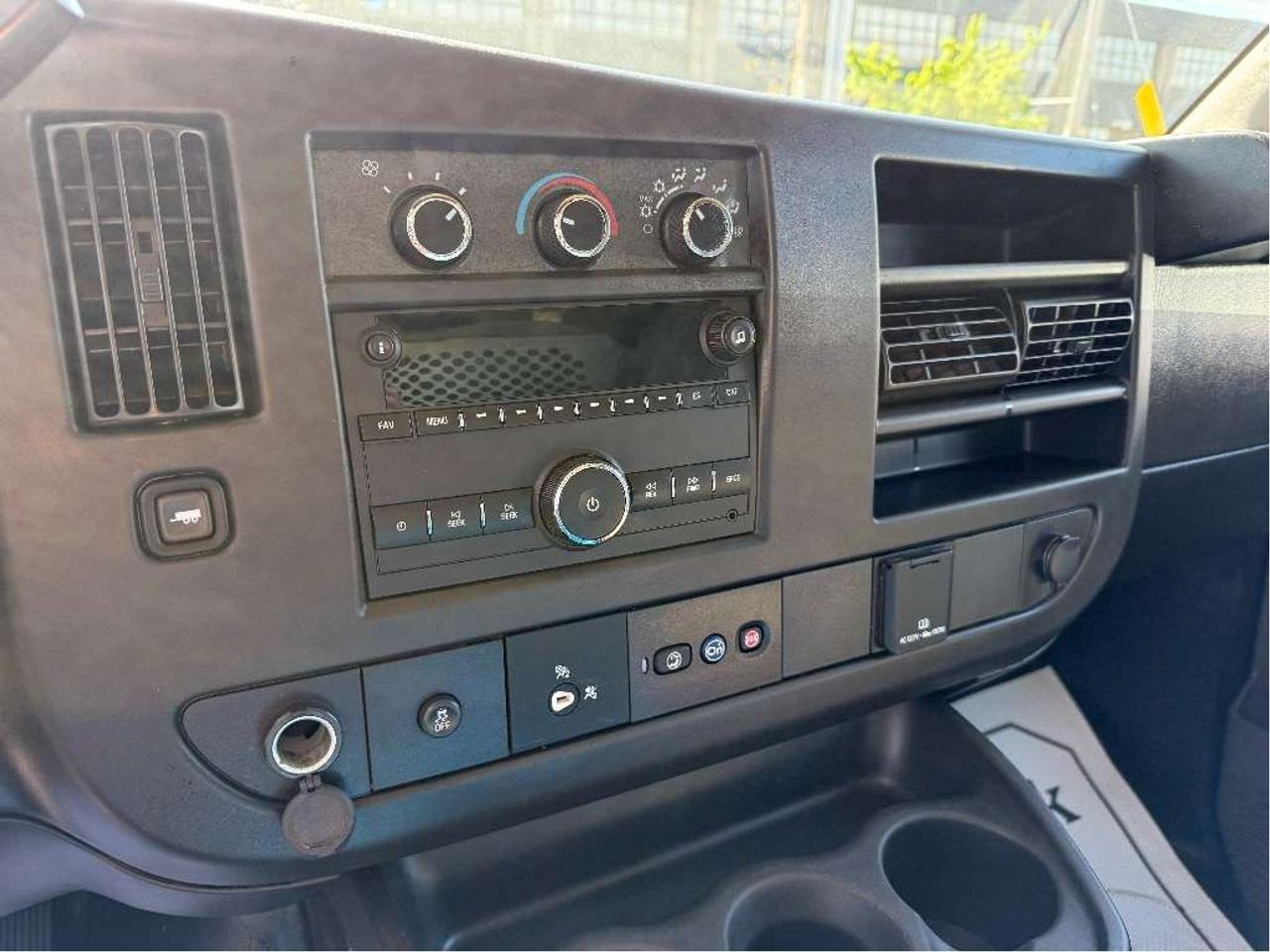 2022 Chevrolet Express 155 Long Wheel Base Certified Warranty LowKMs Photo