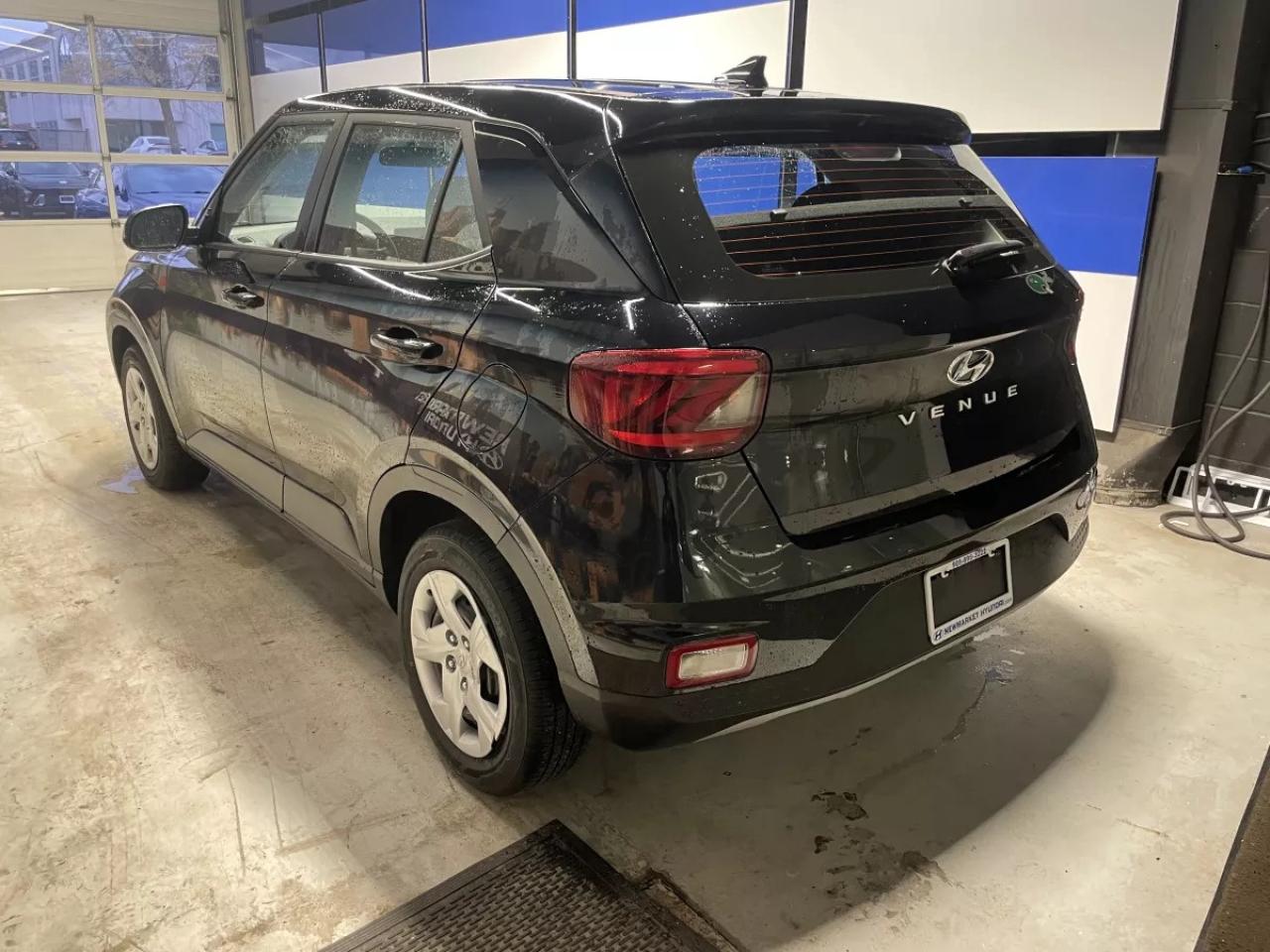 2021 Hyundai Venue Essential Photo