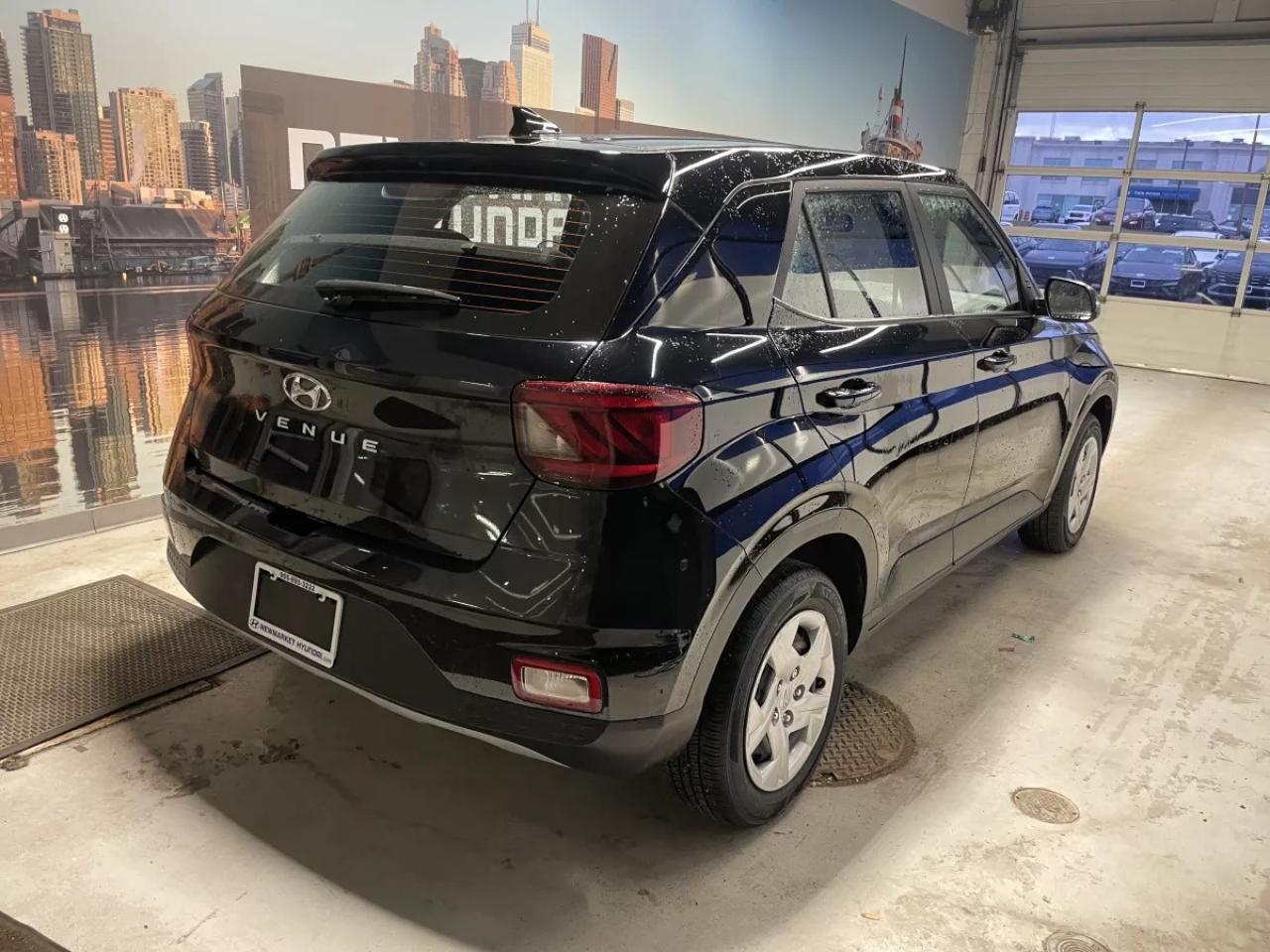 2021 Hyundai Venue Essential Photo