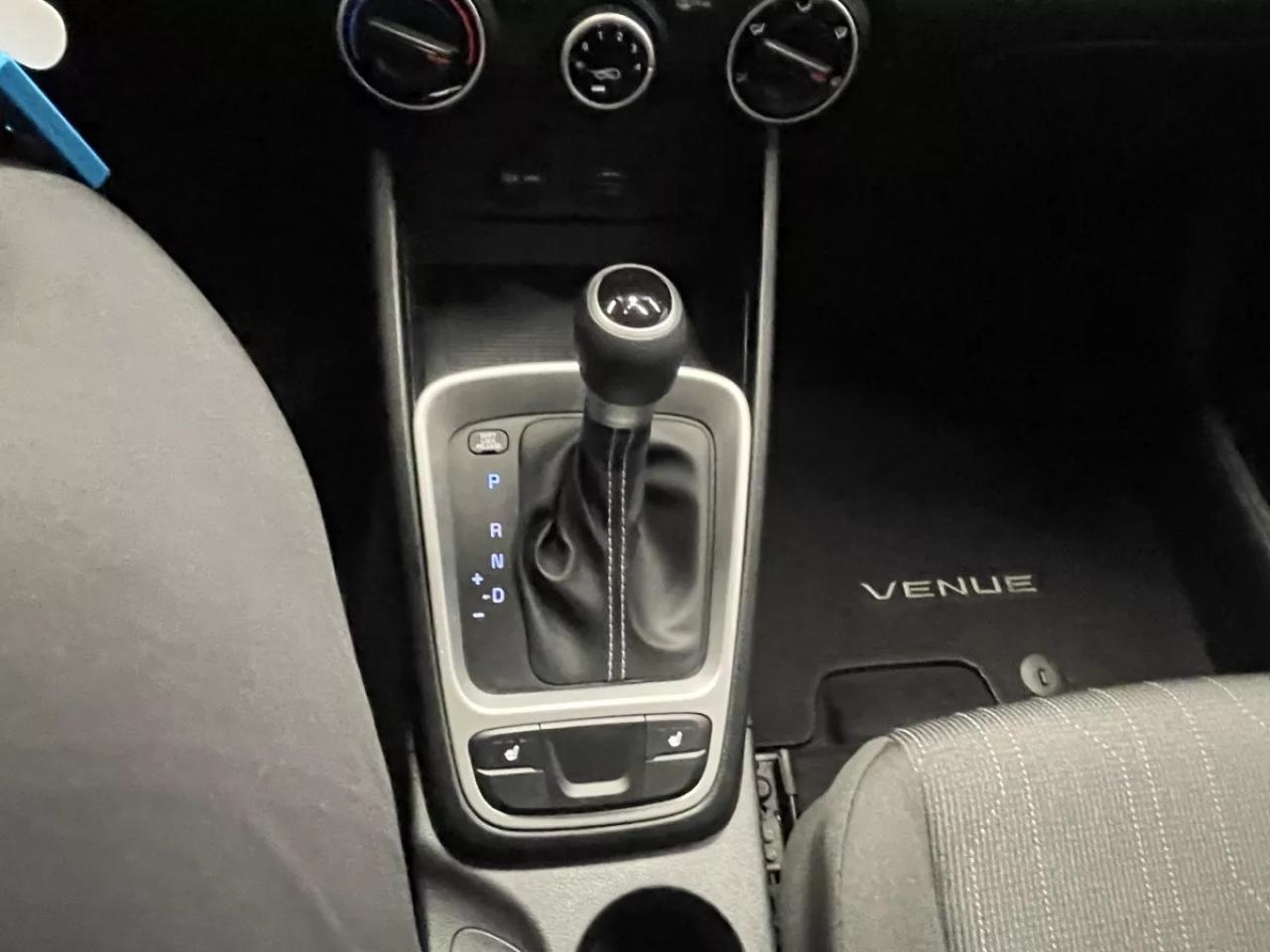 2021 Hyundai Venue Essential Photo