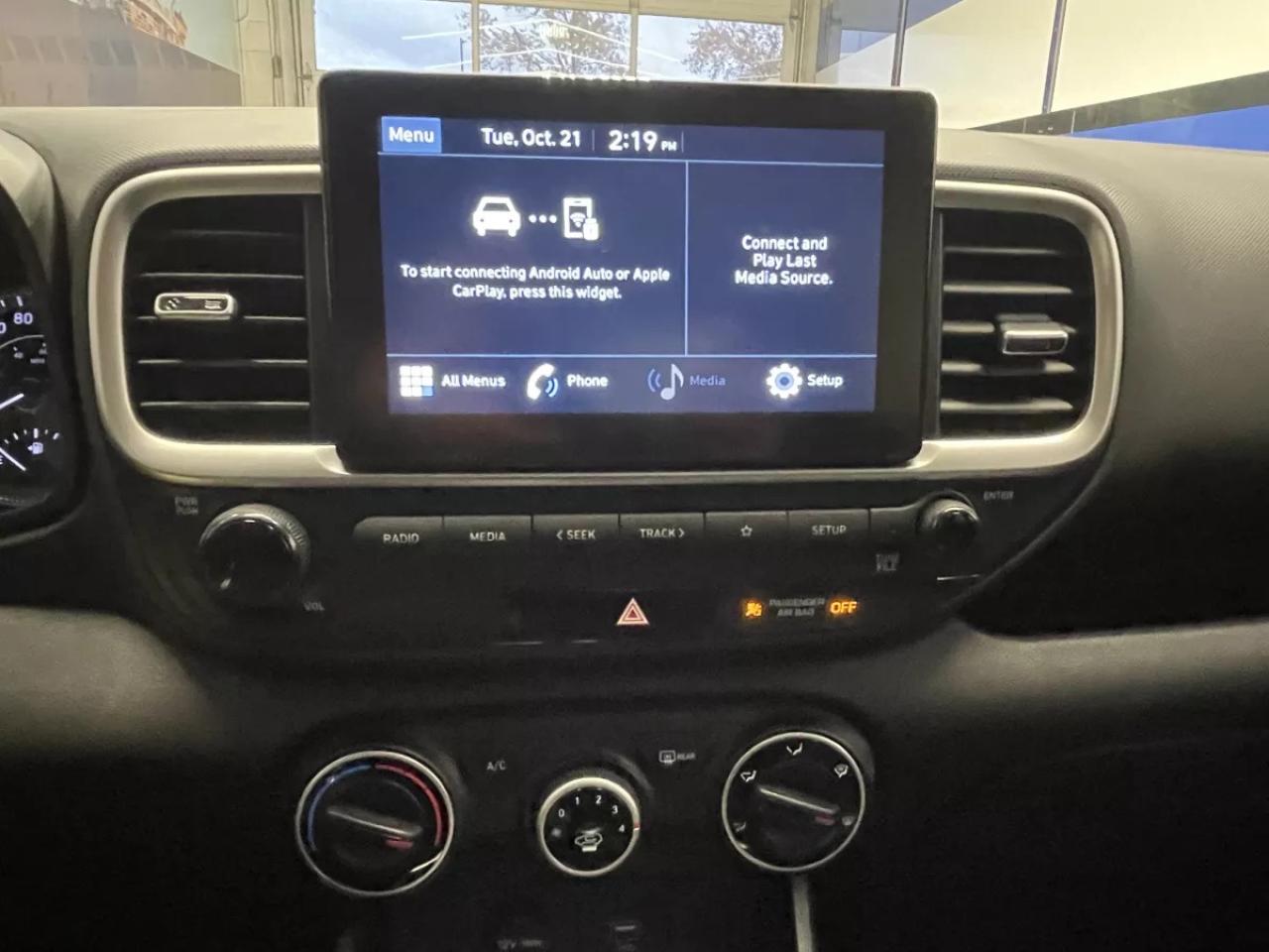 2021 Hyundai Venue Essential Photo