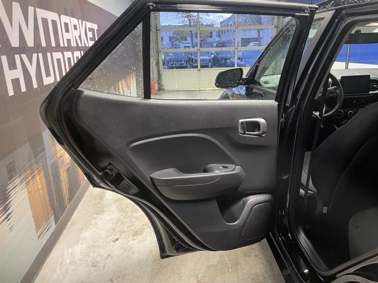 2021 Hyundai Venue Essential Photo