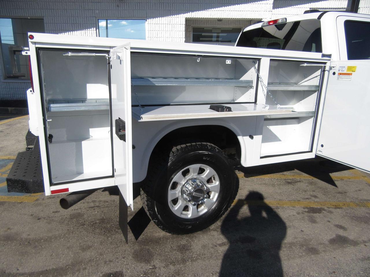 2024 Ford F-250 CREW CAB 4X4 XLT NEW SERVICE UTILITY BODY Photo3