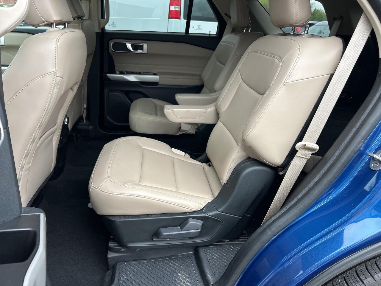 2021 Ford Explorer XLT, CLEAN CARFAX, HEATED LEATHER, REMOTE START! Photo