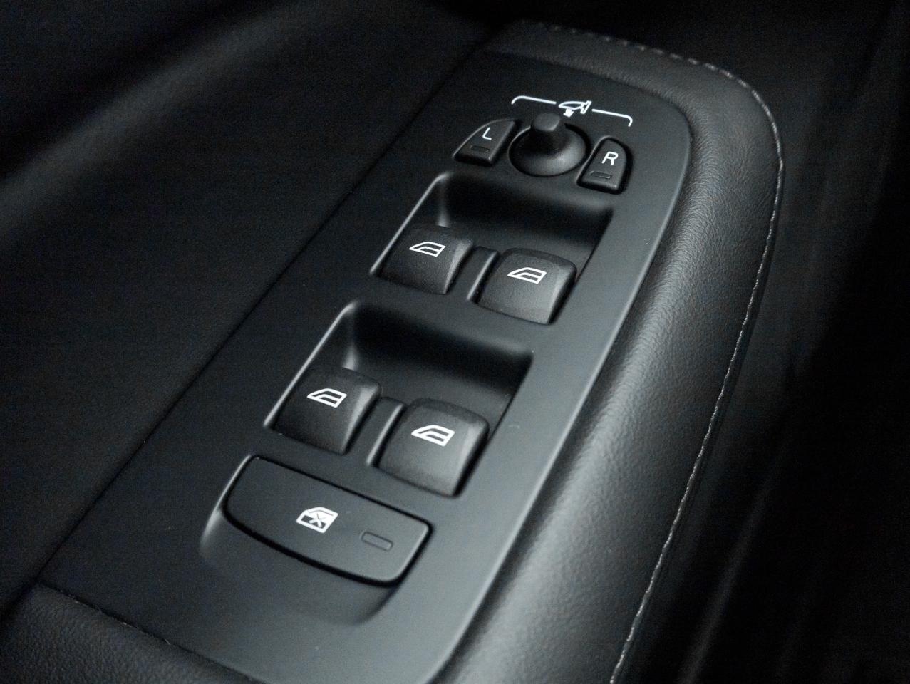 2025 Volvo V60 Cross Country B5 AWD STATION WAGON  VOLVO CPO  NEARLY NEW Photo