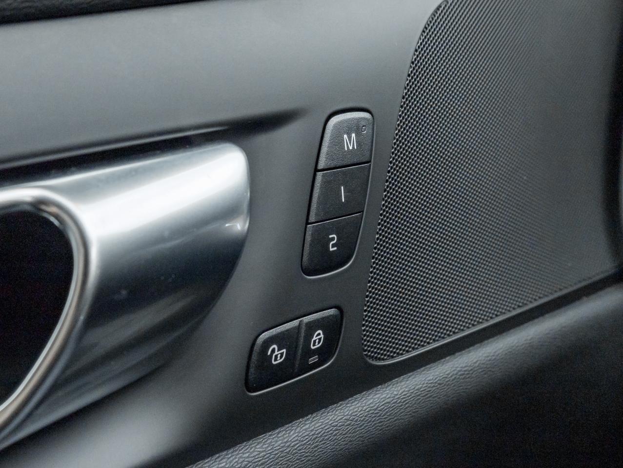 2025 Volvo V60 Cross Country B5 AWD STATION WAGON  VOLVO CPO  NEARLY NEW Photo