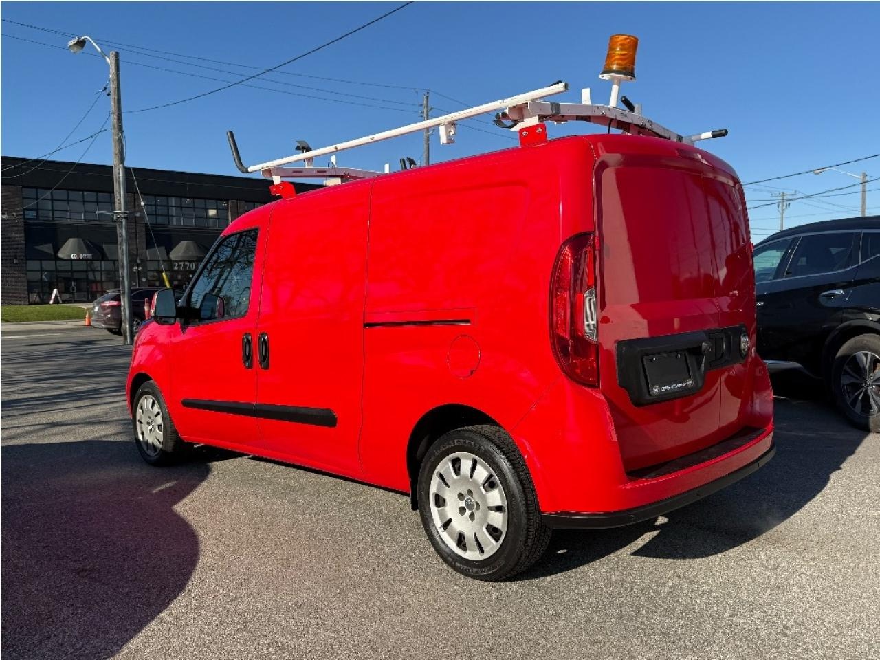 2015 RAM Promaster City Wagon SLT Shelves Divider CleanCarfax RoofRacks LowKMs Photo3