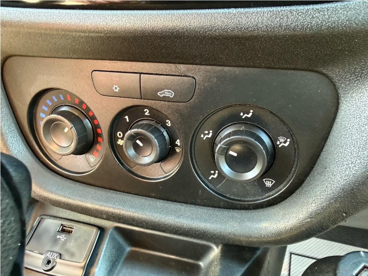 2015 RAM Promaster City Wagon SLT Shelves Divider CleanCarfax RoofRacks LowKMs Photo