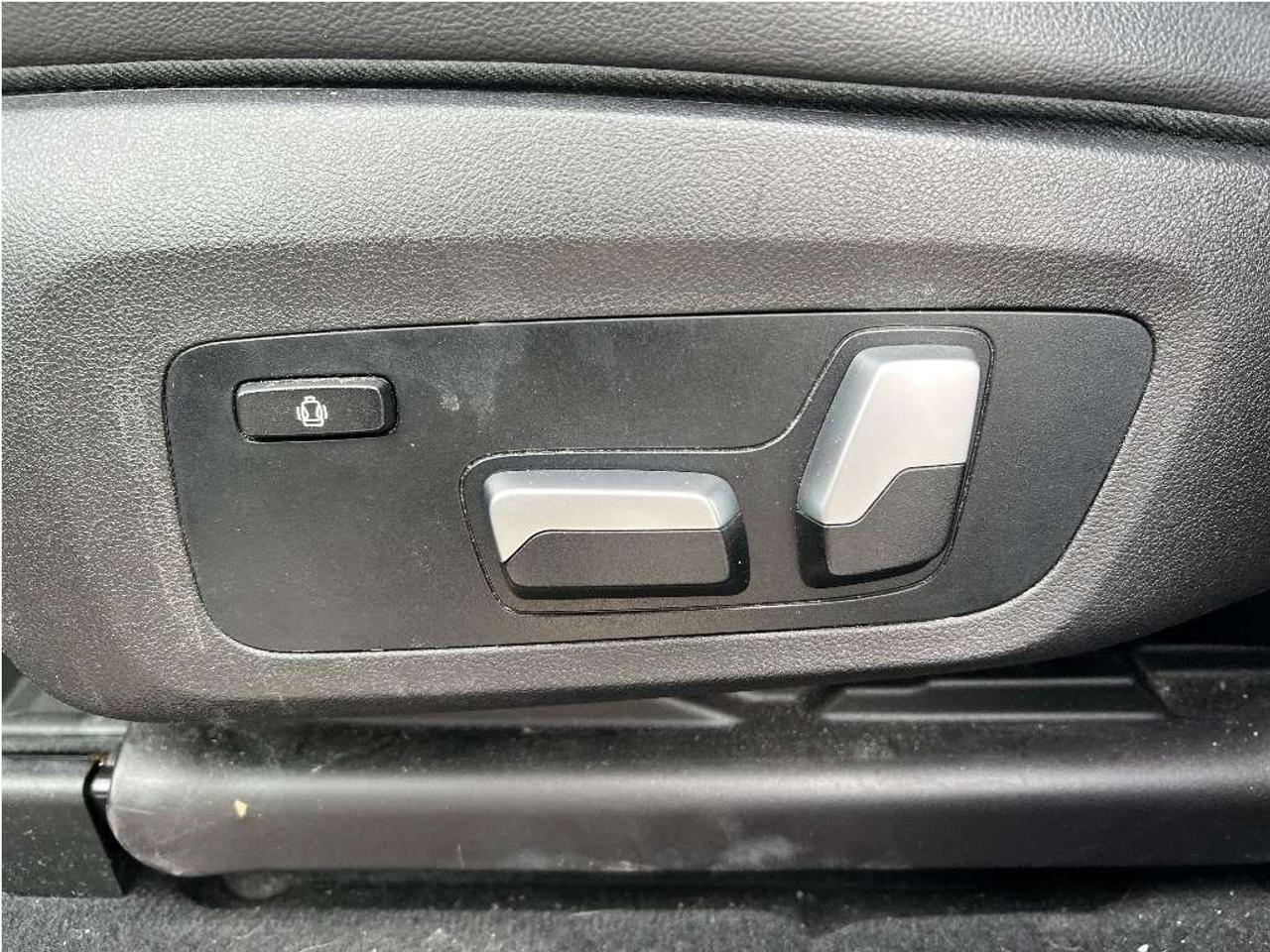 2021 BMW X3 xDrive30i Nav BCam Sunroof AWD Driver Assist Pack Photo