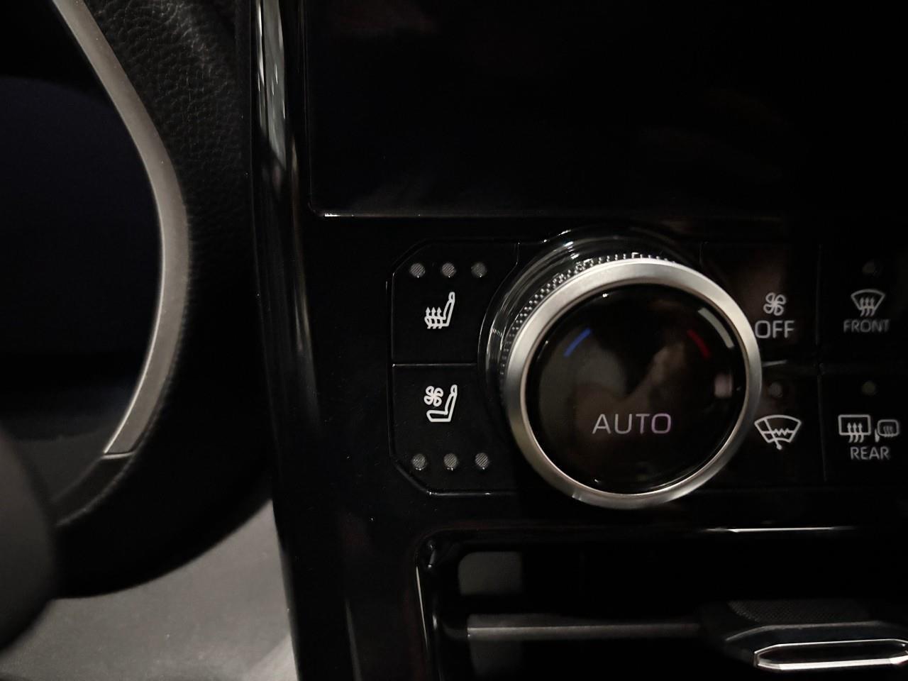 2024 Toyota Highlander LIMITED  Photo