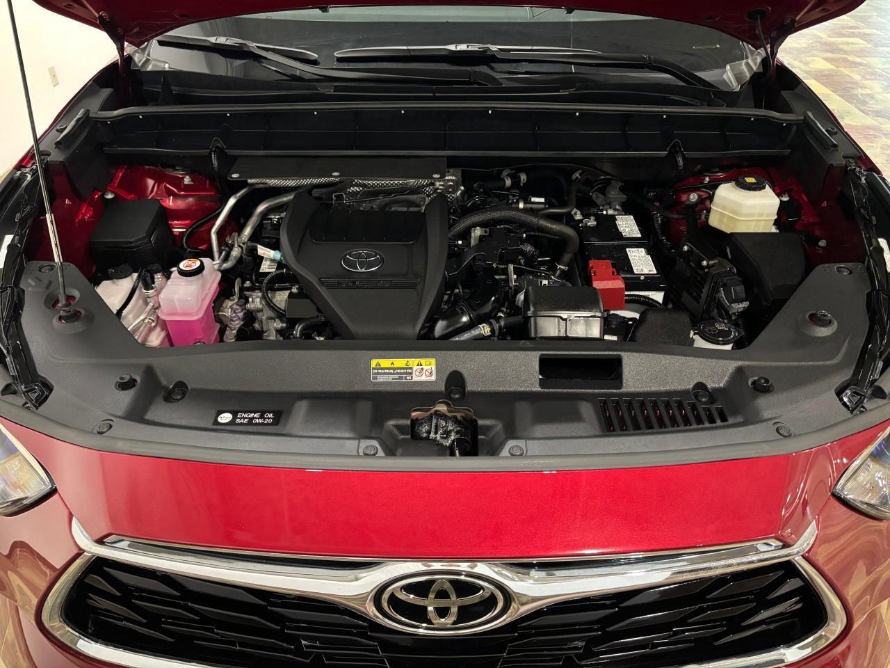 2024 Toyota Highlander LIMITED  Photo