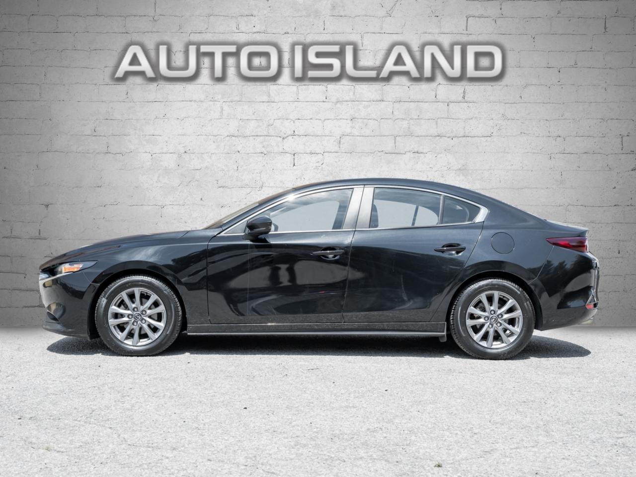 2020 Mazda MAZDA3 One Owner-Dealer Serviced-Heated Seats-Carplay Photo