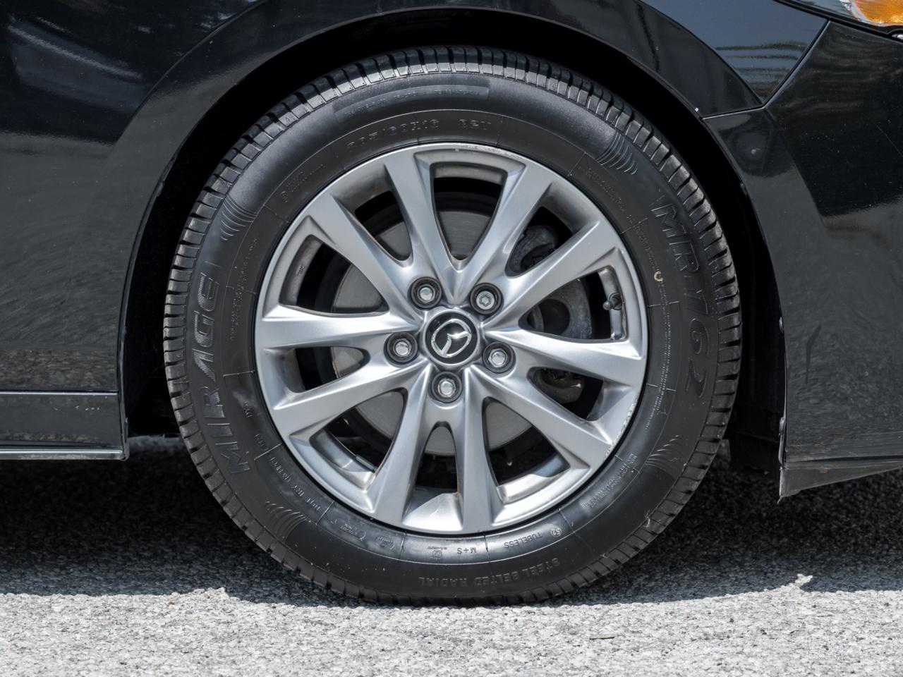 2020 Mazda MAZDA3 One Owner-Dealer Serviced-Heated Seats-Carplay Photo