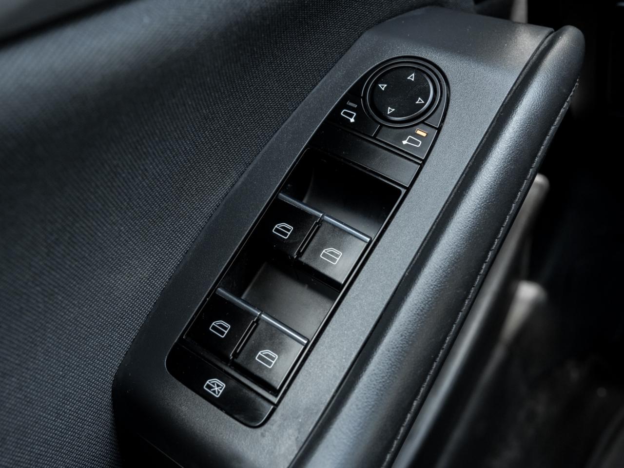 2020 Mazda MAZDA3 One Owner-Dealer Serviced-Heated Seats-Carplay Photo