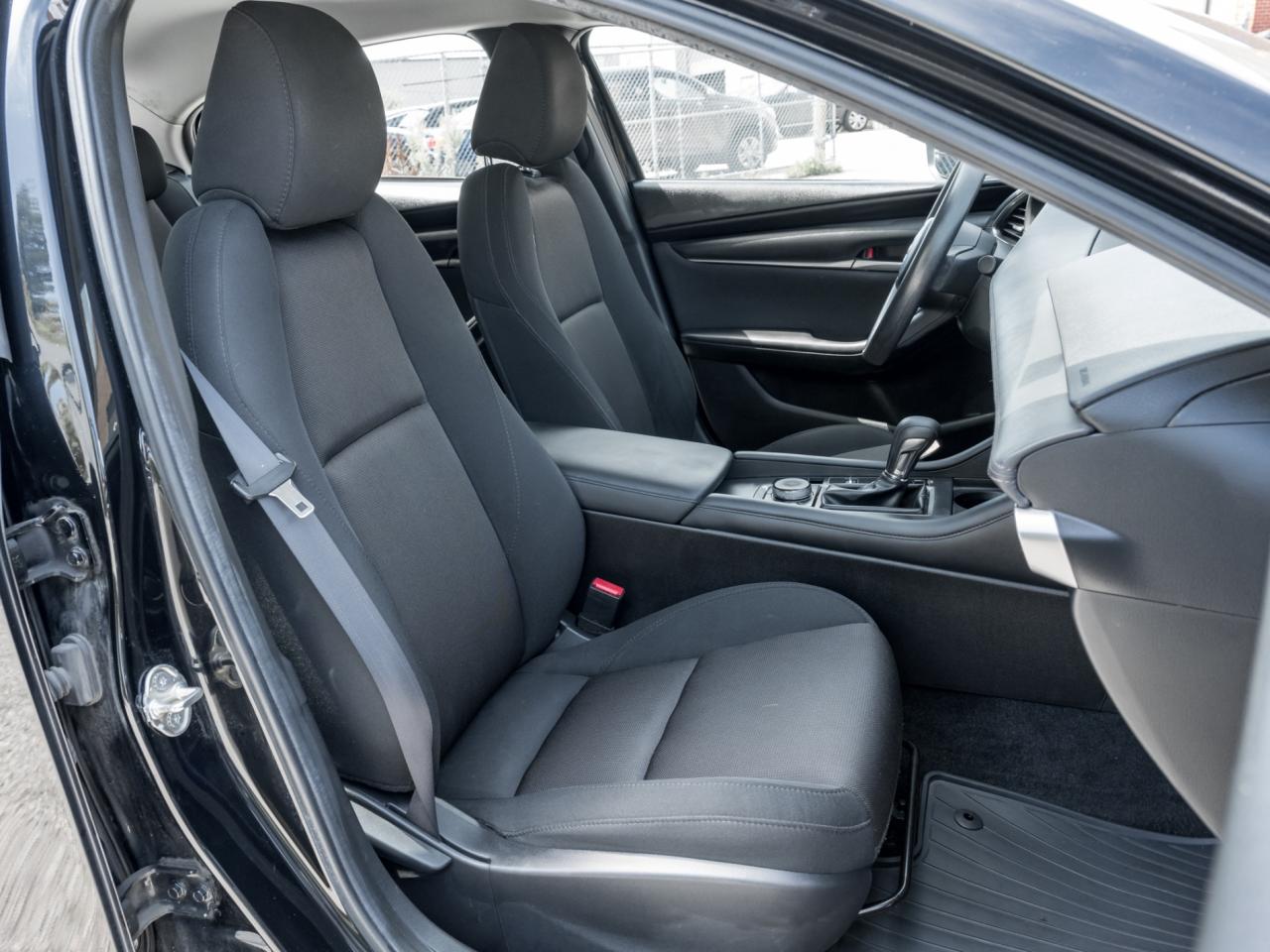 2020 Mazda MAZDA3 One Owner-Dealer Serviced-Heated Seats-Carplay Photo