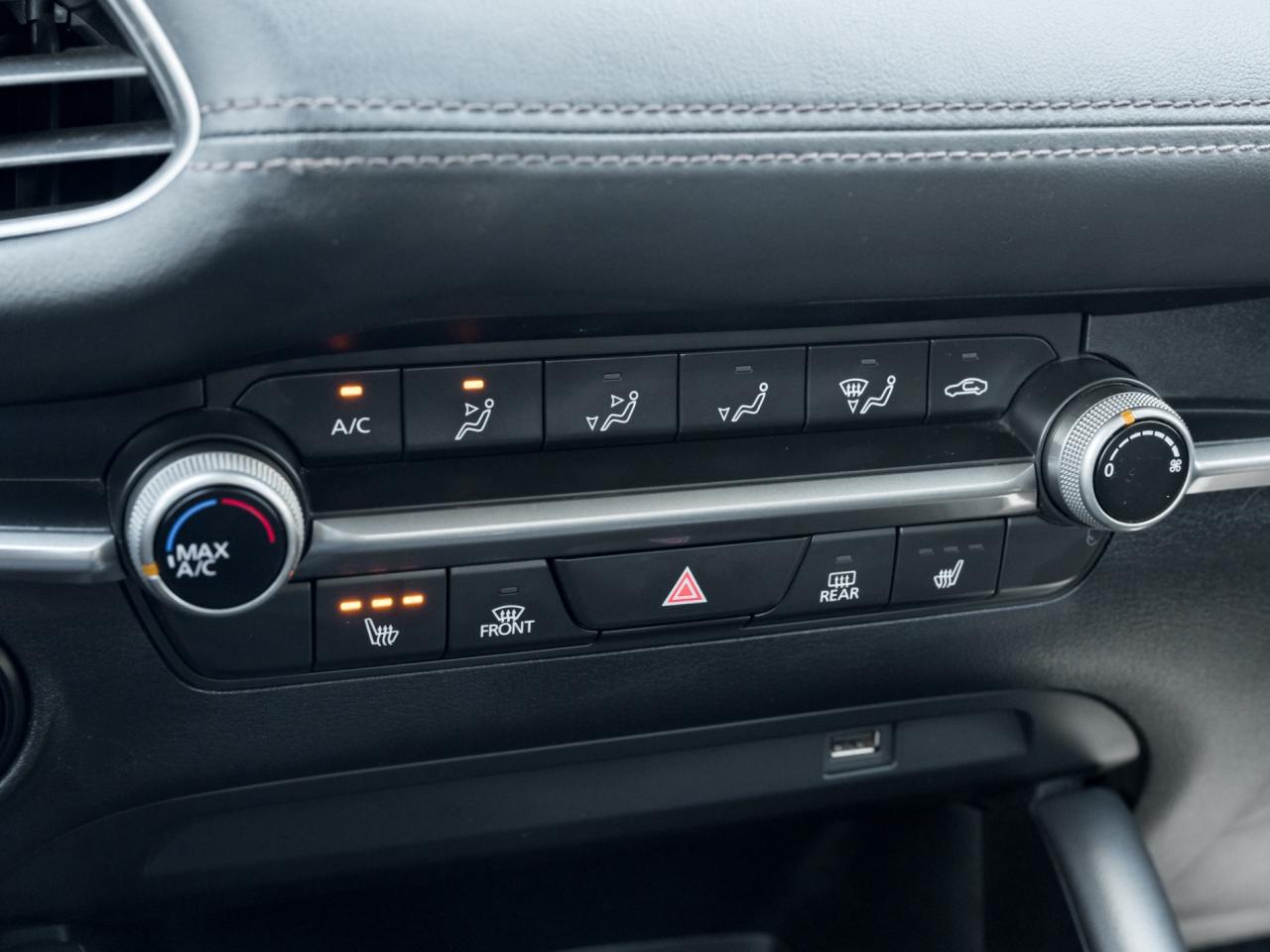 2020 Mazda MAZDA3 One Owner-Dealer Serviced-Heated Seats-Carplay Photo