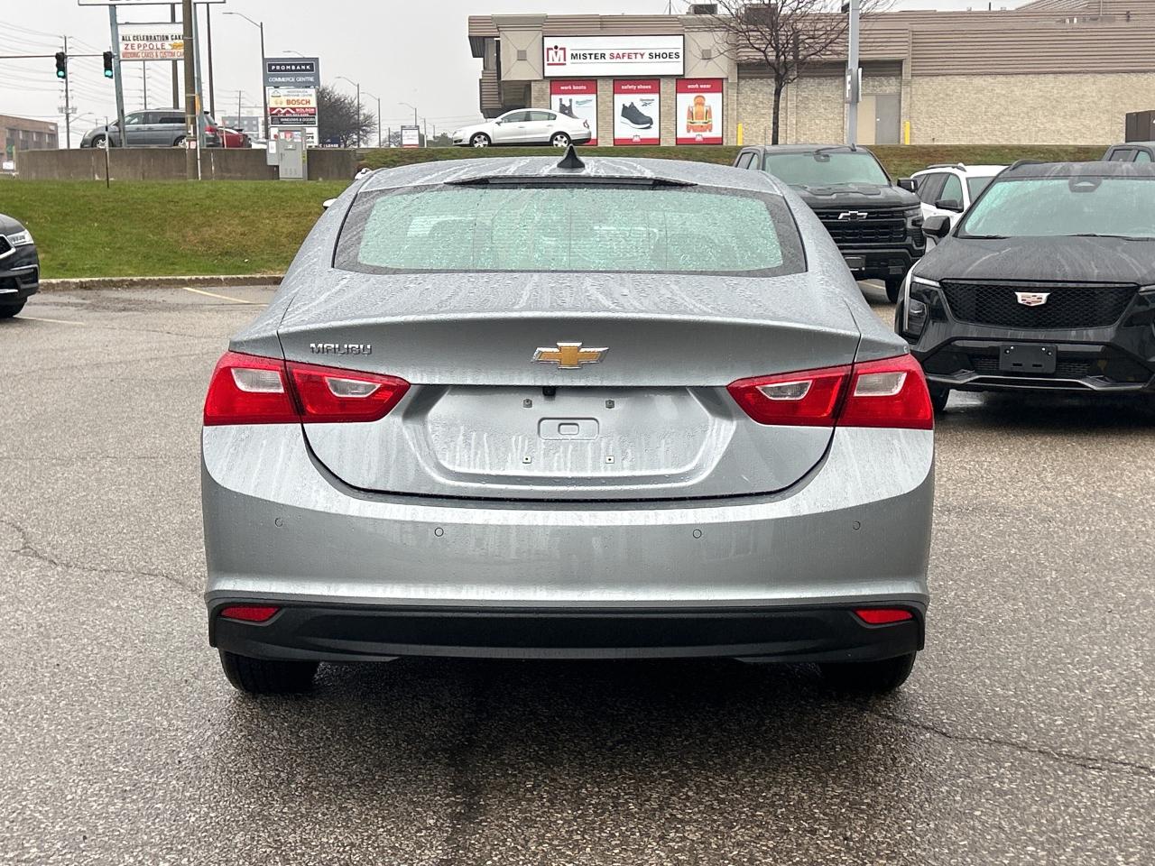 2024 Chevrolet Malibu 4dr Sdn LS Photo3