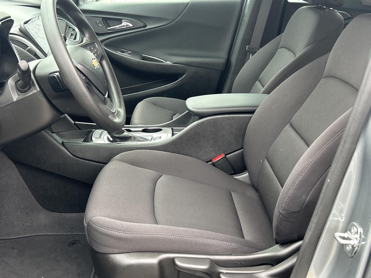 2024 Chevrolet Malibu 4dr Sdn LS Photo