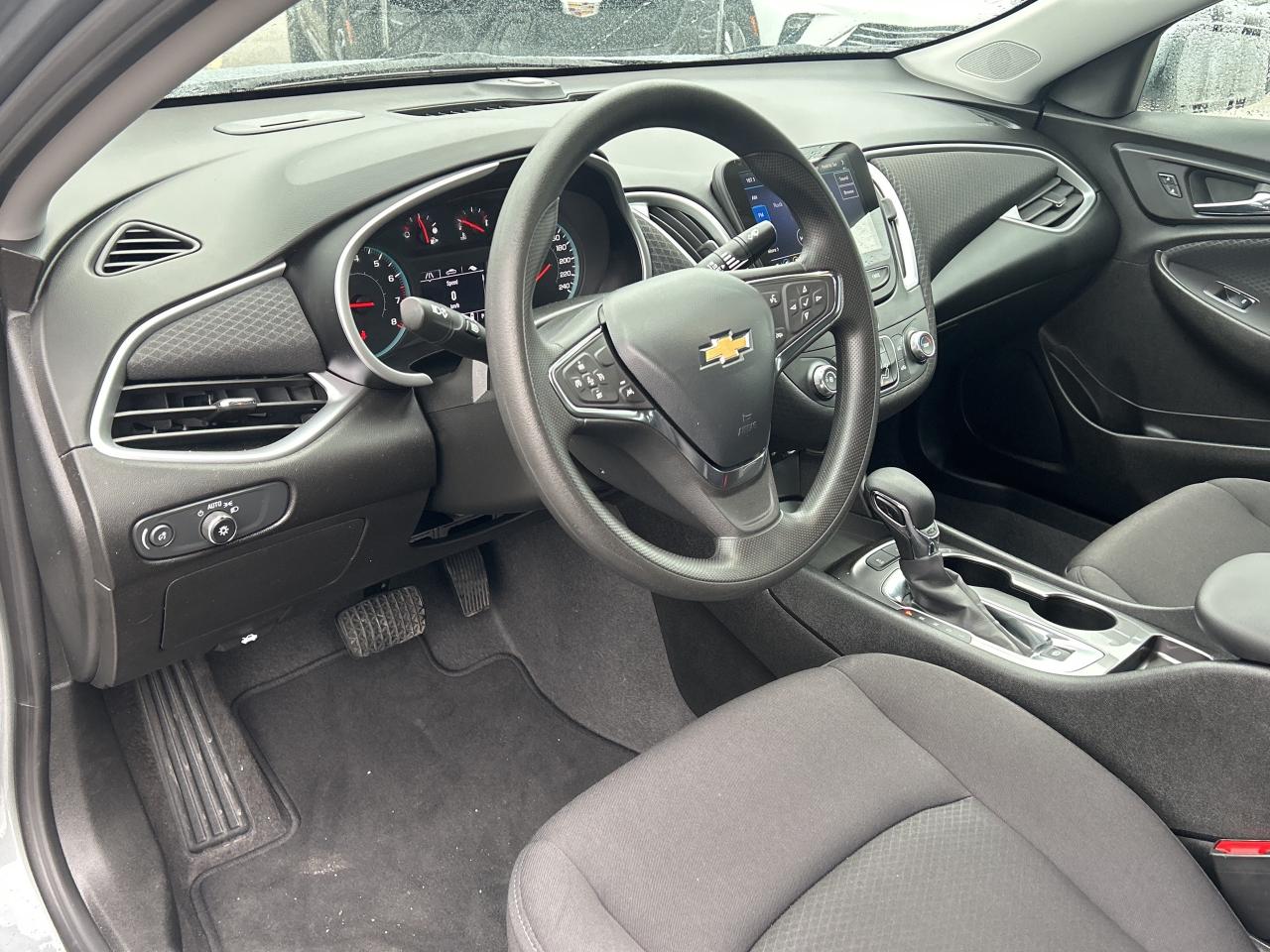 2024 Chevrolet Malibu 4dr Sdn LS Photo
