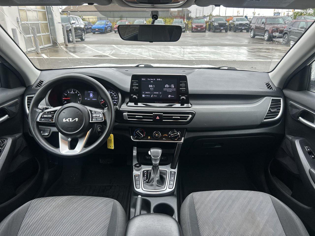 2023 Kia Seltos LX AWD 1-Owner Clean CarFax CarPlay Heated Seats Photo