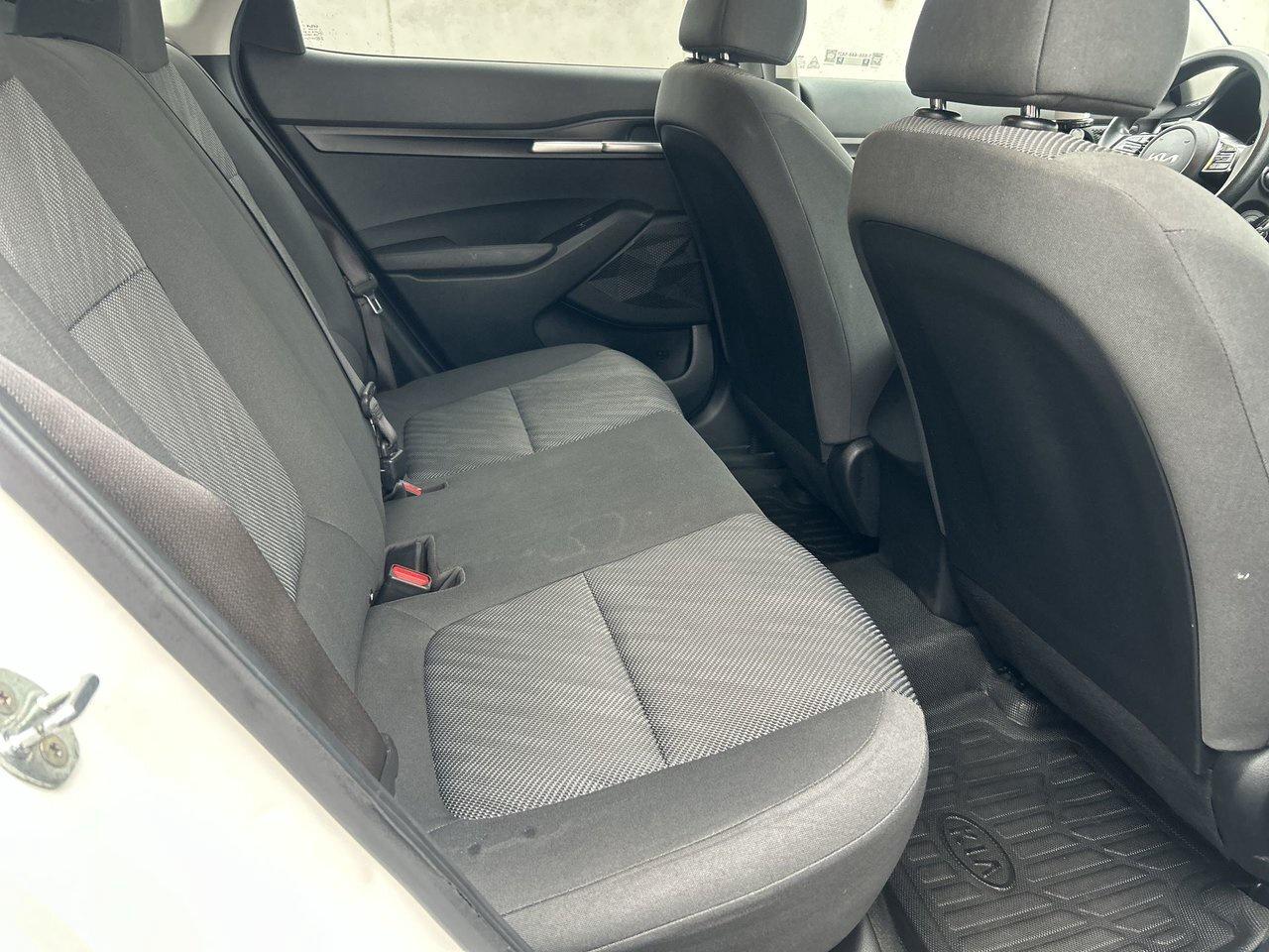 2023 Kia Seltos LX AWD 1-Owner Clean CarFax CarPlay Heated Seats Photo