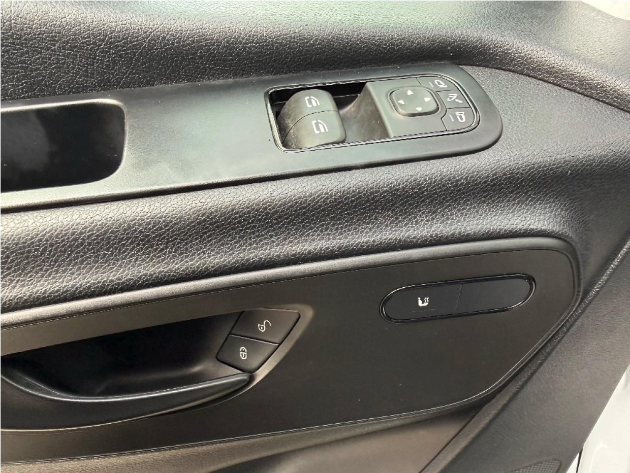 2022 Mercedes-Benz Sprinter Cargo Van 3500 High Roof V6 170 CleanCarFax Certified 3Seats Photo