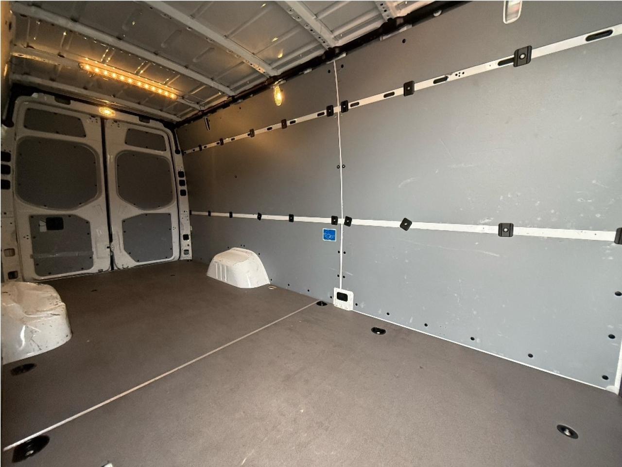 2022 Mercedes-Benz Sprinter Cargo Van 3500 High Roof V6 170 CleanCarFax Certified 3Seats Photo