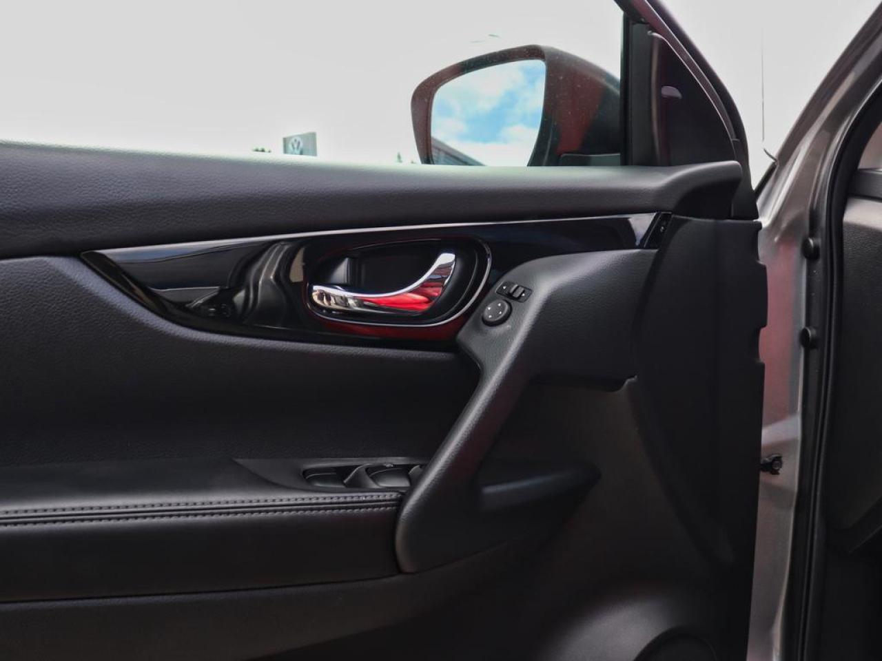 2022 Nissan Qashqai SV AWD  PREMIUM LEATHER! SUNROOF! Photo